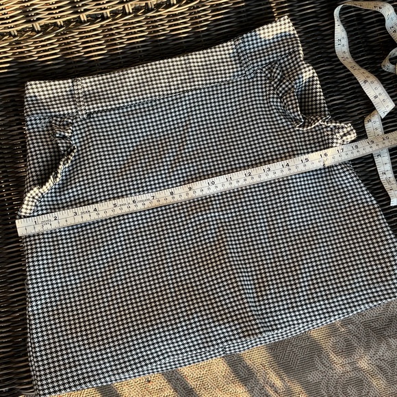 Houndstooth Frilled Mini Skirt | preppy blair waldorf collegiate - Picture 5 of 6
